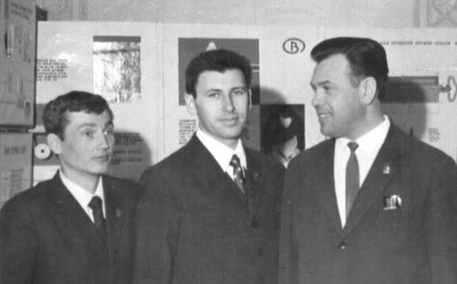 Организаторы «Снежного десанта» в Татарии. Слева направо: Соловьев Валерий Анатольевич, Иванов Анатолий Александрович, Наживин Юрий Серафимович. Конец 1960-х гг. Организаторы «Снежного десанта» в Татарии. Слева направо: Соловьев Валерий Анатольевич, Иванов Анатолий Александрович, Наживин Юрий Серафимович. Конец 1960-х гг.