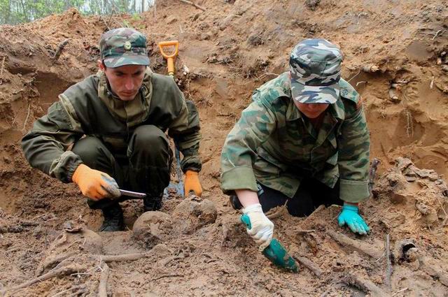Работа на раскопе. 2016. Работа на раскопе. 2016.