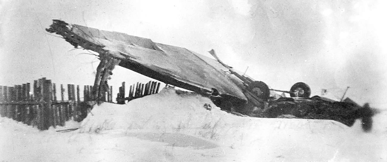 Фото из акта расследования катастрофы самолета Ли-2 Исаева. 22.12.1942 г. Фото из акта расследования катастрофы самолета Ли-2 Исаева. 22.12.1942 г.