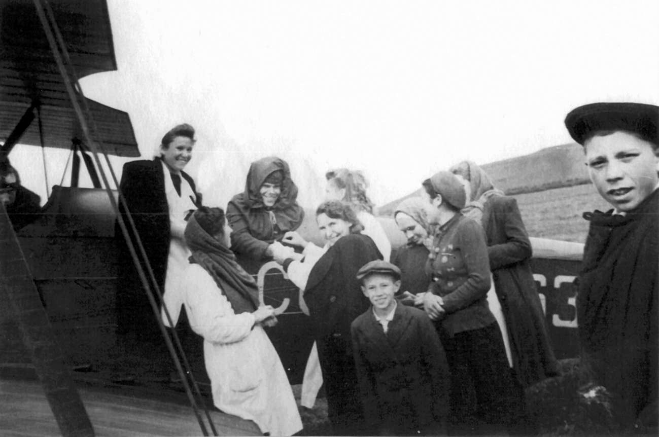 Площадка «Бакирово». Самолет У-2. 1944 г. Площадка «Бакирово». Самолет У-2. 1944 г.