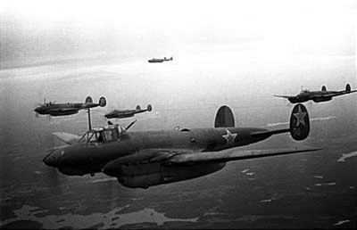 Самолеты Пе-2 на защите родного неба. Самолеты Пе-2 на защите родного неба.