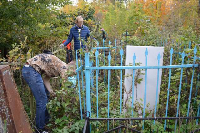 Уборка территории воинских захоронений в г.Чистополь. Уборка территории воинских захоронений в г.Чистополь.