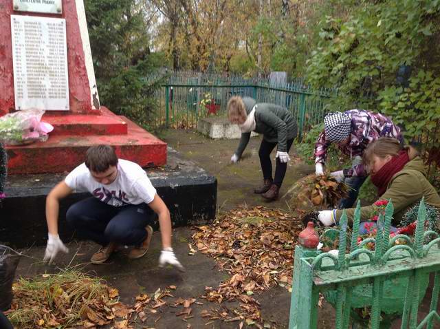 Уборка воинских захоронений на кладбищах в Республике Татарстан. Уборка воинских захоронений на кладбищах в Республике Татарстан.