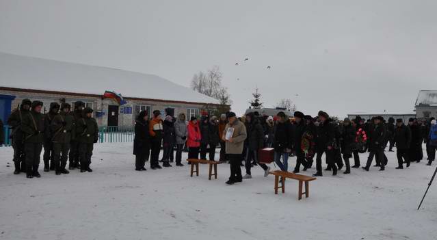 Захоронение останкав А.Г.Кузьмина в с.Алат. Захоронение останкав А.Г.Кузьмина в с.Алат.