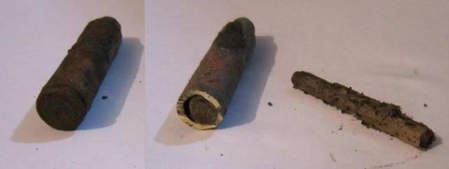 Самодельный смертный медальон Никонова Н.Н. в винтовочном патроне. Самодельный смертный медальон Никонова Н.Н. в винтовочном патроне.