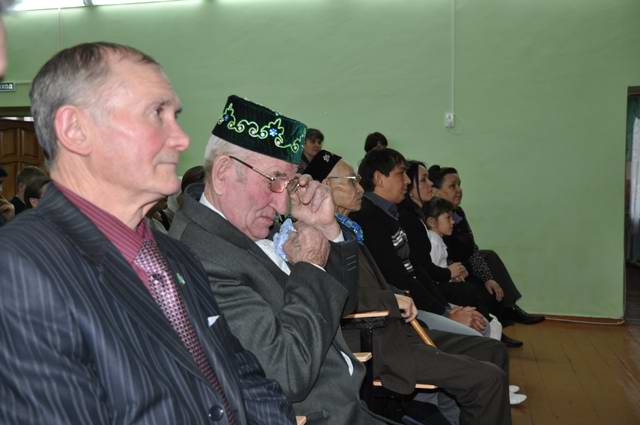 Вручение медальона Мухаметшина Мубаракзяна. пгт Балтаси. 2014. Вручение медальона Мухаметшина Мубаракзяна. пгт Балтаси. 2014.