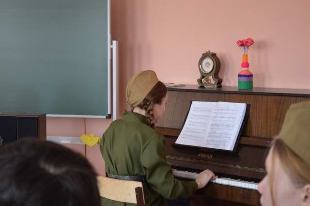 "Подвиг сталинградских зенитчиц". ВППО "Выстрел", г.Чистополь. 2015. "Подвиг сталинградских зенитчиц". ВППО "Выстрел", г.Чистополь. 2015.