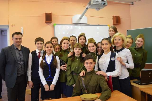 "Подвиг сталинградских зенитчиц". ВППО "Выстрел", г.Чистополь. 2015. "Подвиг сталинградских зенитчиц". ВППО "Выстрел", г.Чистополь. 2015.