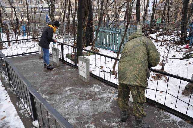Уборка воинских захоронений на кладбищах в Республике Татарстан. Уборка воинских захоронений на кладбищах в Республике Татарстан.