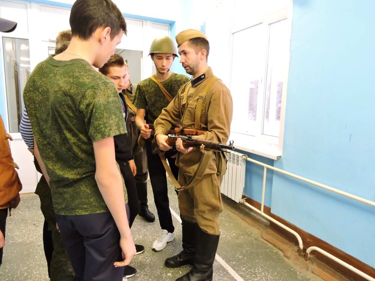 Военно-историческая игра «Рубеж». ВИК «Витязь». Казань. 10.12.2016. Знакомство с легендарной трёхлинейкой. Военно-историческая игра «Рубеж». ВИК «Витязь». Казань. 10.12.2016. Знакомство с легендарной трёхлинейкой.