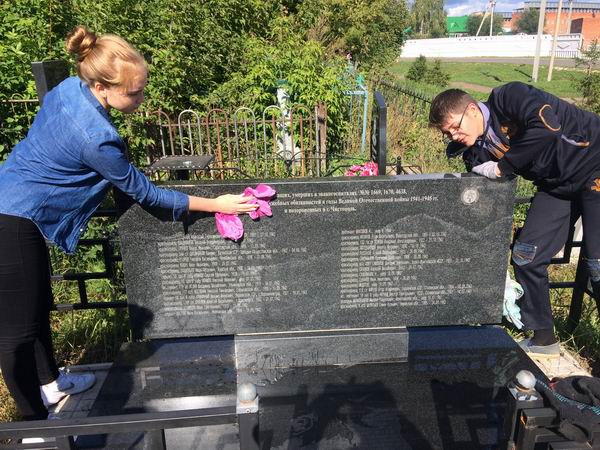 Уборка воинских захоронений на кладбищах в Республике Татарстан. 2017 г. Уборка воинских захоронений на кладбищах в Республике Татарстан. 2017 г.