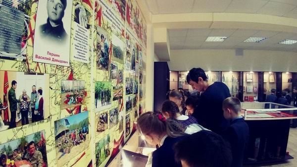 «Марш Памяти-2018» в Татарстане. Экскурсия учащихся 3 класса Гимназии 32 в музей "Боевой Славы" Поискового отряда
"Нефтехимик". 3 февраля 2018 г. «Марш Памяти-2018» в Татарстане. Экскурсия учащихся 3 класса Гимназии 32 в музей "Боевой Славы" Поискового отряда
"Нефтехимик". 3 февраля 2018 г.