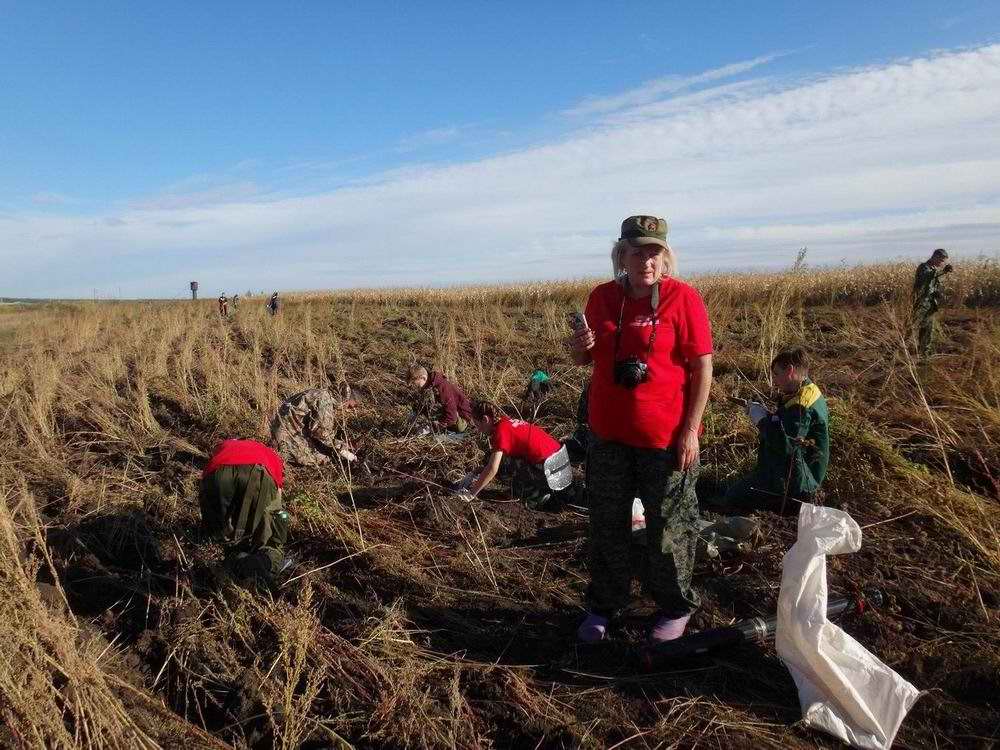 РОМО «Объединение «Отечество» Республики Татарстан.
«Вахта Примирения и Согласия» по следам Гражданской войны 1918-1921 гг. Татарстан. 2018 г. РОМО «Объединение «Отечество» Республики Татарстан. XVIII республиканский фестиваль поисковых отрядов РТ. 2018 г.
«Вахта Примирения и Согласия» по следам Гражданской войны 1918-1921 гг. Татарстан. 2018 г.