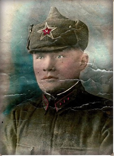 воздушный стрелок-радист, старший сержант Казаков
Семен Николаевич, 1918 г.р., уроженец Новосибирской обл. воздушный стрелок-радист, старший сержант Казаков
Семен Николаевич, 1918 г.р., уроженец Новосибирской обл.