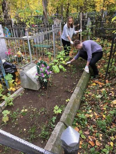 Уборка воинских захоронений на кладбищах в Республике Татарстан. 2018 г. Уборка воинских захоронений на кладбищах в Республике Татарстан. 2018 г.