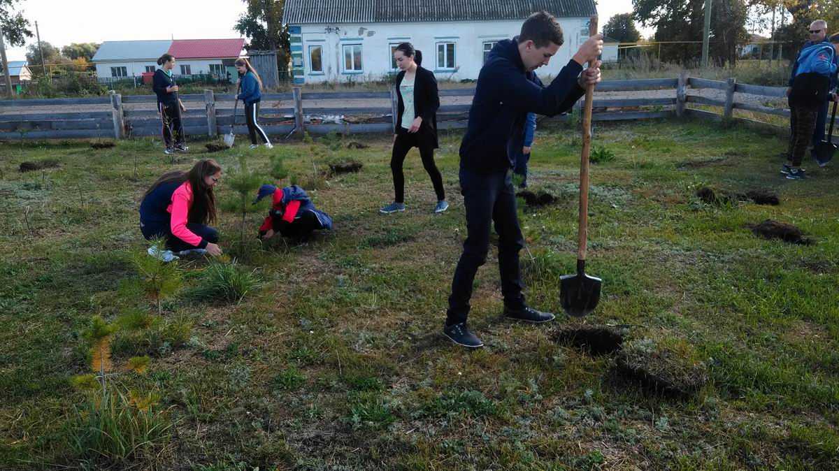 Акция «Посади дерево ветерану» в Спасском районе Республики Татарстан. 2019 г.
#отечествоРТ #МДМСРТ #поисковикиРФ #молодежьтатарстана #молодоеминистерство Акция «Посади дерево ветерану» в Спасском районе Республики Татарстан. 2019 г.
#отечествоРТ #МДМСРТ #поисковикиРФ #молодежьтатарстана #молодоеминистерство