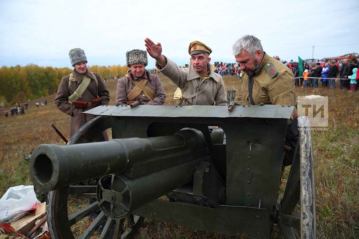 Историческая реконструкция боя 1918 года у села Верхний Услон. Татарстан. 2019 г.
Владислав Осянин (второй слева), п/о «Звезда». Историческая реконструкция боя 1918 года у села Верхний Услон. Татарстан. 2019 г.
Владислав Осянин (второй слева), п/о «Звезда».