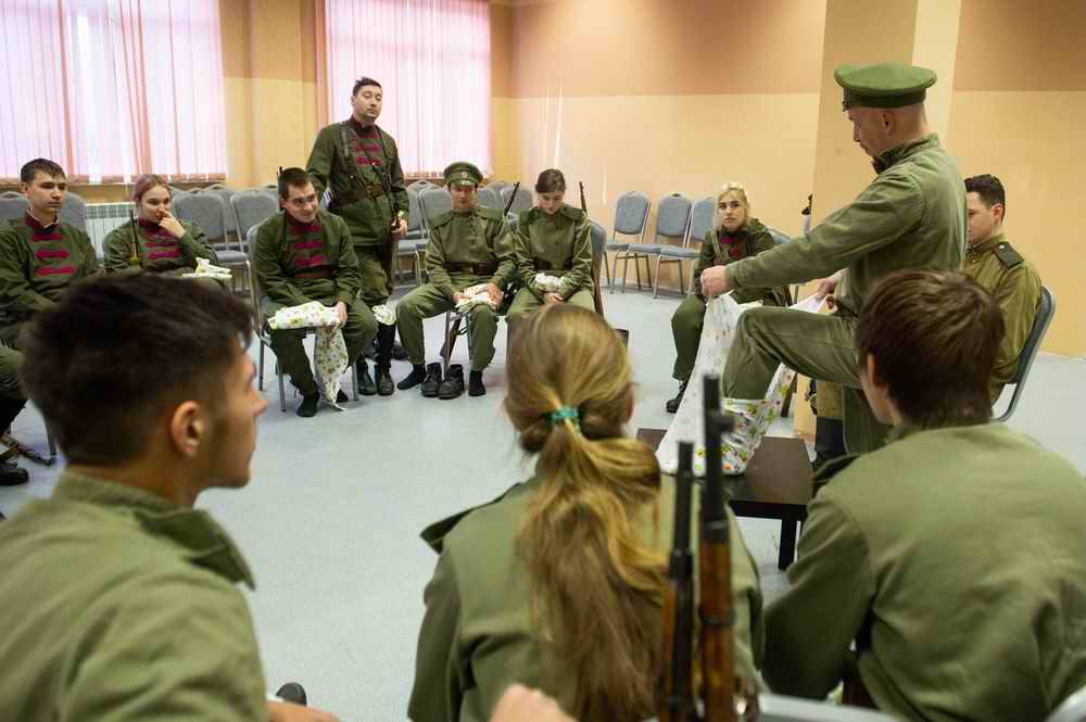 -     -   
. .. 2019 .