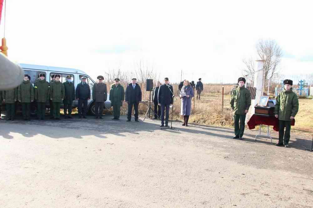 Церемония захоронения лётчика Великой Отечественной войны Н.М.Спиридонова.
Республика Татарстан, Спасский район. 2020 г. Церемония захоронения лётчика Великой Отечественной войны Н.М.Спиридонова.
Республика Татарстан, Спасский район. 2020 г.