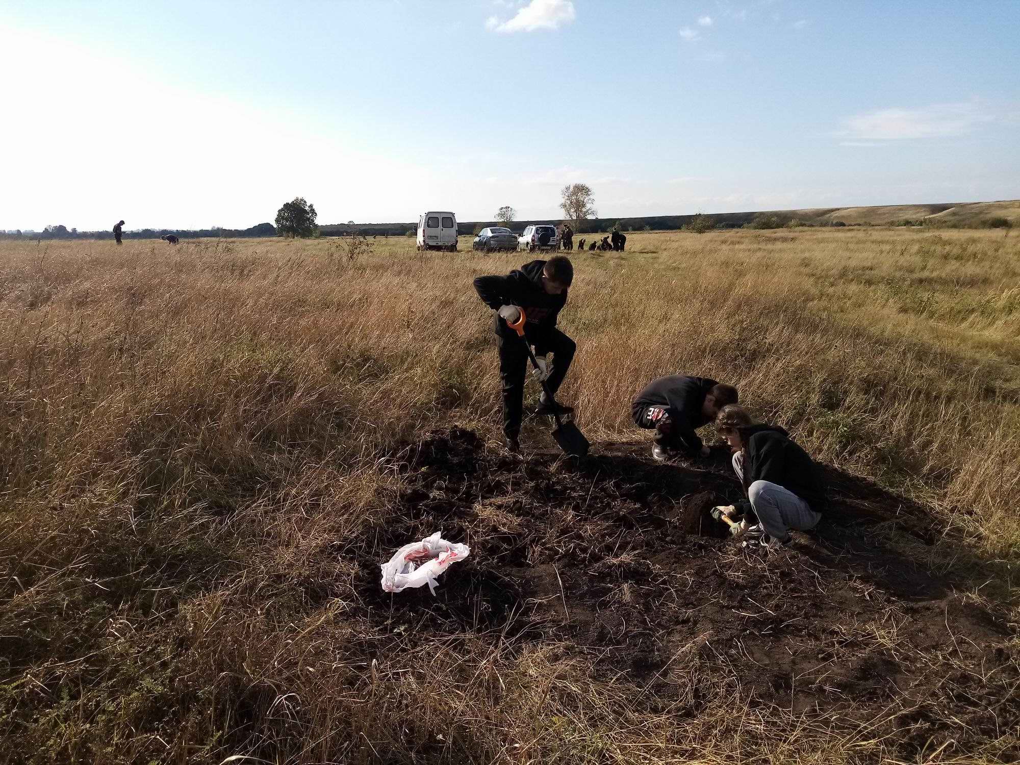    ,      19181921 . . 2022 .