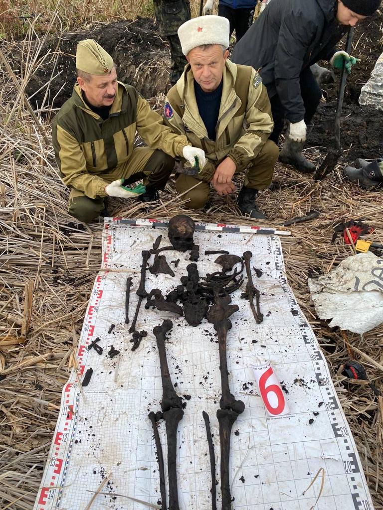    ,      19181921 . . 2023 .