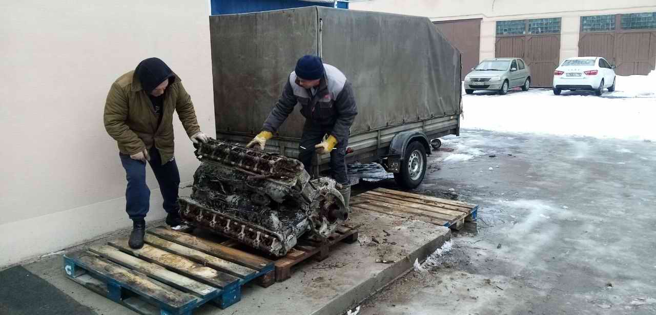      Rolls-Royce    . .. 2023 .